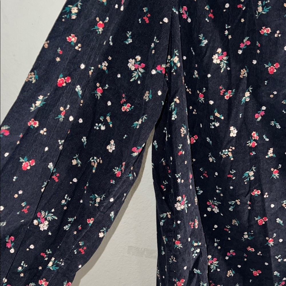 Time and Tru Black Floral V-Neck Blouse - Picture 3 of 7